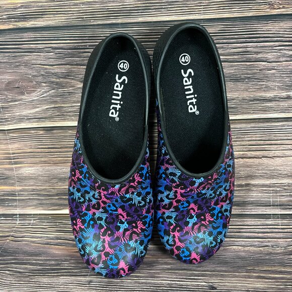 Sanita Women's Aero Motion Animal Print Multicolor Clogs - Picture 8 of 8